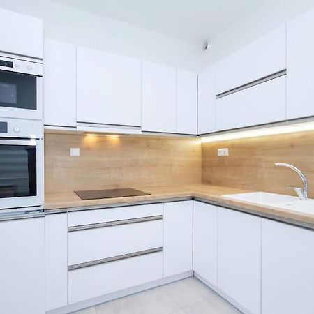 Apartment In Bratislava With Free Parking Екстер'єр фото