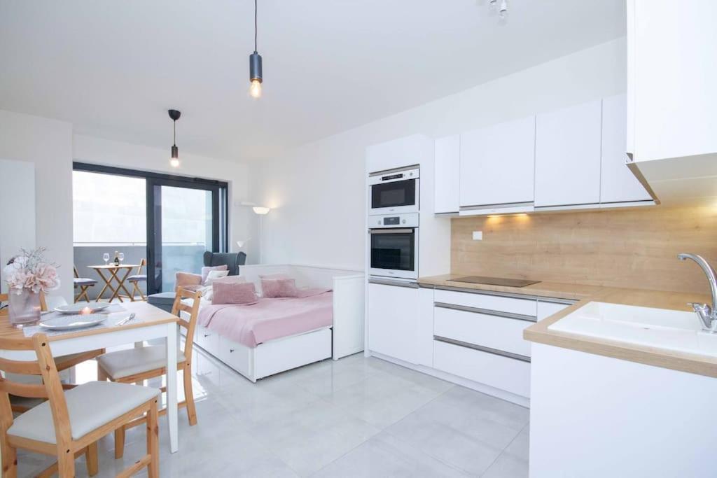 Apartment In Bratislava With Free Parking Екстер'єр фото