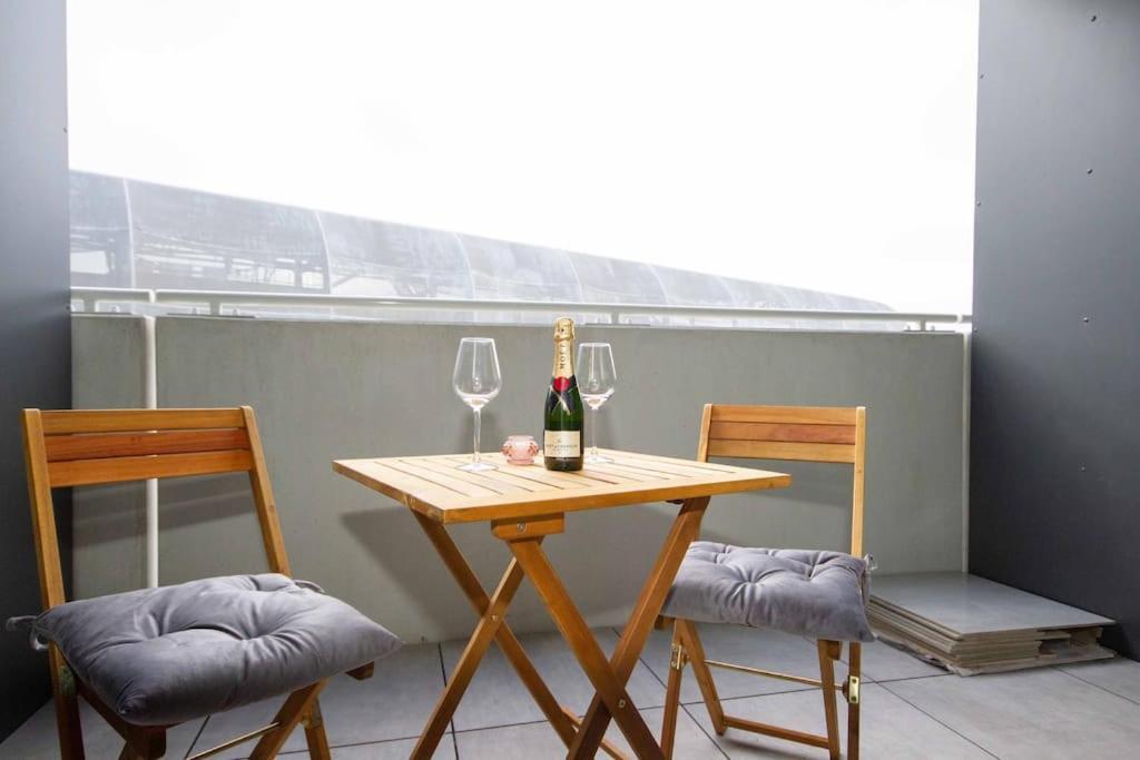 Apartment In Bratislava With Free Parking Екстер'єр фото