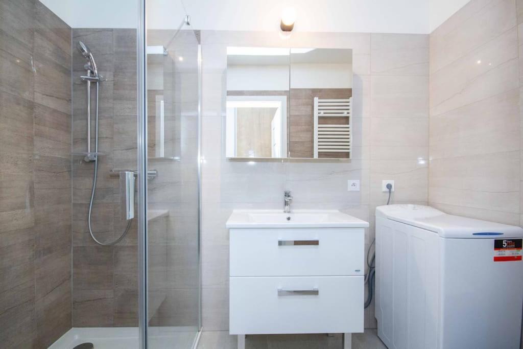 Apartment In Bratislava With Free Parking Екстер'єр фото